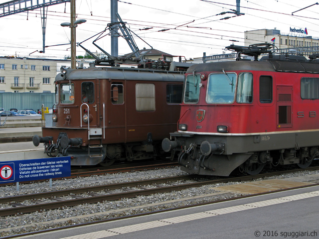 BLS Ae 4/4 251 e SBB Re 4/4 III 11361